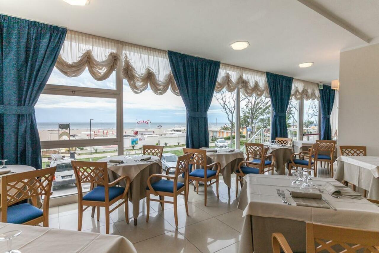 Hotel Astor Rimini Ngoại thất bức ảnh