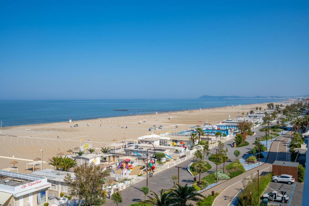 Hotel Astor Rimini Ngoại thất bức ảnh