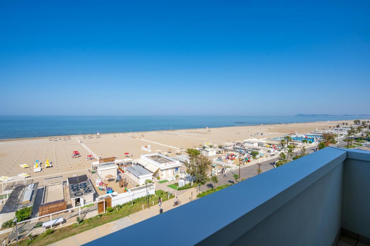 Hotel Astor Rimini Ngoại thất bức ảnh