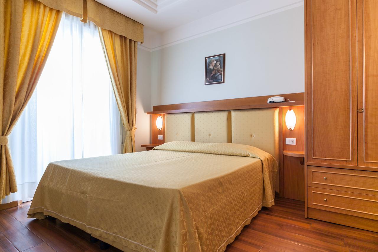 Hotel Astor Rimini Ngoại thất bức ảnh