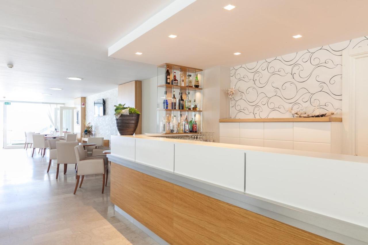 Hotel Astor Rimini Ngoại thất bức ảnh